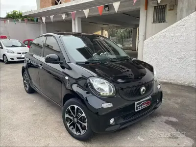 Usata Smart ForFour Prime 71 CV (52 kW) 2017 Nero Utilitaria