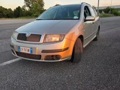 Usata Skoda Fabia 75 CV (55 kW) 2005 Station wagon