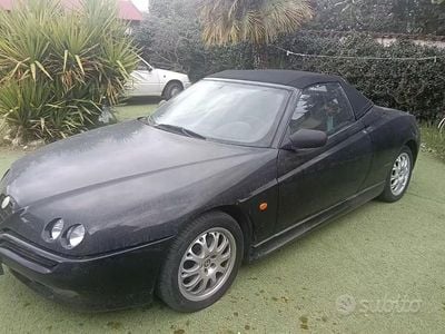 Second-hand Alfa Romeo GTV 144 CP (105 kW) 2000 Negru Coupe
