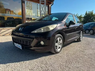 Usata Peugeot 207 68 CV (50 kW) 2011 Marrone Berlina