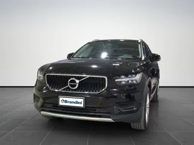 Usata Volvo XC40 Momentum 129 CV (94 kW) 2022 Nero SUV