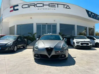Usata Alfa Romeo Giulietta Super 120 CV (88 kW) 2017 Grigio Utilitaria