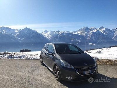 Begagnad Peugeot 208 GTi 200 HK (147 kW) 2013 Grå Halvkombi