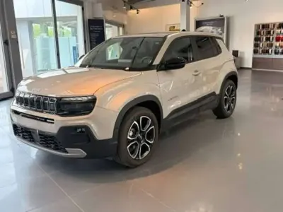 Usado Jeep Avenger Summit 101 CV (74 kW) 2025 Gris SUV