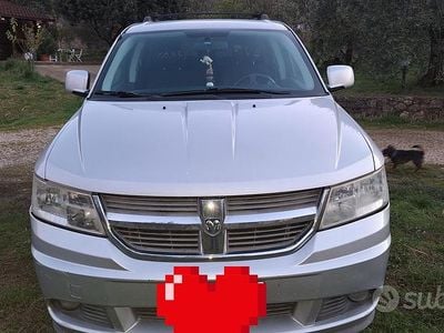 Usata Dodge Journey 140 CV (102 kW) 2010 Grigio SUV