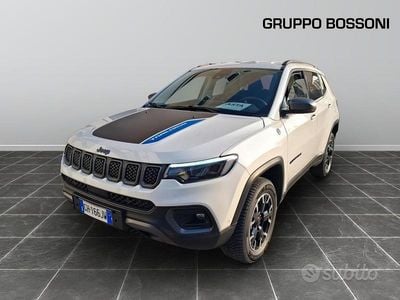 Bianco Usata 2021 Jeep Compass Trailhawk SUV | 19.900 € (Cara)