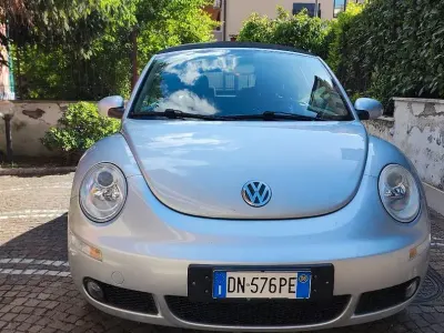 Usata VW New Beetle 101 CV (74 kW) 2008 Utilitaria