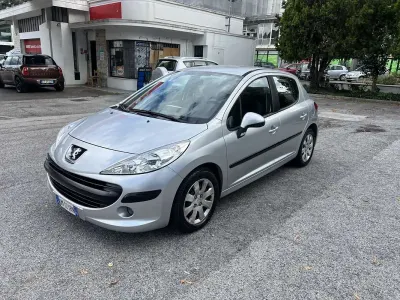 Usata Peugeot 207 68 CV (50 kW) 2007 Berlina