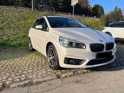 Usata BMW 218 Active Tourer Advantage 150 CV (110 kW) 2017 Bianco Monovolume