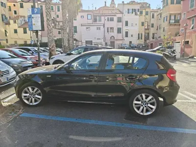 Usata BMW 120 177 CV (130 kW) 2008 Nero Utilitaria