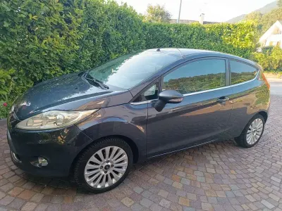 Usata Ford Fiesta Titanium 68 CV (50 kW) 2009 Berlina