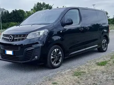 Usata Opel Zafira Life Elegance 177 CV (130 kW) 2021 Nero Monovolume