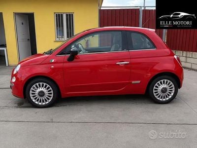 Begagnad Fiat 500 Lounge 69 HK (50 kW) 2009 Röd Cab