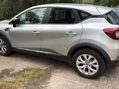 Usata Renault Captur 101 CV (74 kW) 2020 Grigio SUV