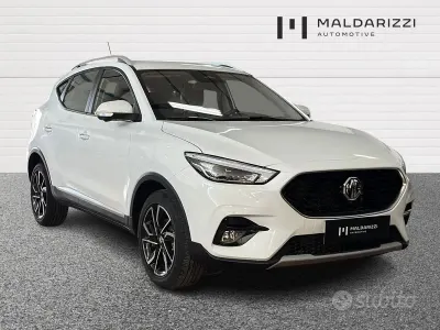 Usata MG ZS Luxury 106 CV (77 kW) 2024 Bianco SUV
