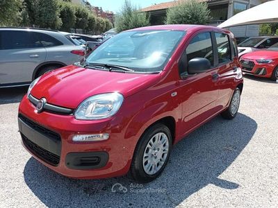 Nuova Fiat Panda 70 CV (51 kW) 2025 Rosso Utilitaria