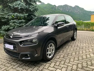 Usata Citroën C4 102 CV (75 kW) 2019 Grigio SUV