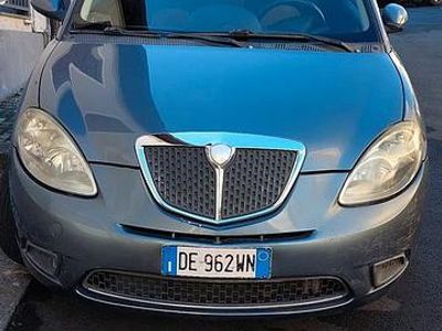 Grigio Usata 2005 Lancia Ypsilon Utilitaria | 2400 € (Buon prezzo)