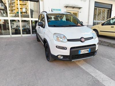 Usata Fiat Panda 4x4 S 95 CV (69 kW) 2017 Bianco Utilitaria