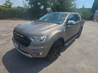 Usata Ford Ranger Limited 170 CV (125 kW) 2021 Grigio Pick-up