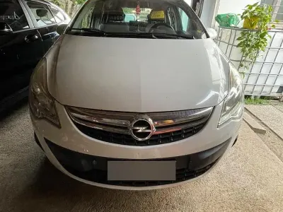 Usata Opel Corsa 86 CV (63 kW) 2011 Utilitaria