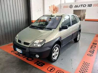 Usata Renault Scénic 137 CV (100 kW) 2001 Verde Monovolume