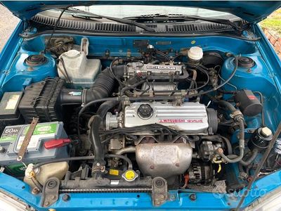 Usata Mitsubishi Colt 75 CV (55 kW) 1996 Blu Utilitaria