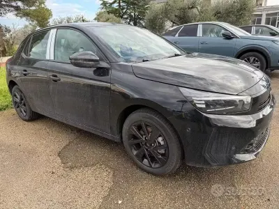 Nuova Opel Corsa 101 CV (74 kW) 2026 Nero Utilitaria