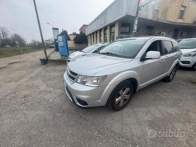 Usata Fiat Freemont 140 CV (102 kW) 2011 Grigio SUV