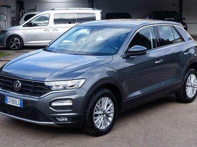 Usata VW T-Roc Business 110 CV (80 kW) 2021 Grigio SUV