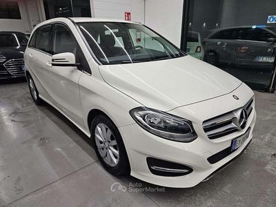 Usata Mercedes B180 Premium 109 CV (80 kW) 2015 Bianco Monovolume