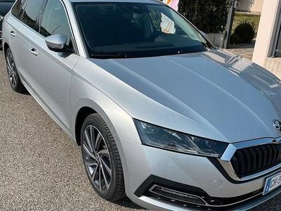 Grigio Usata 2022 Skoda Octavia Station wagon | 17.500 € (Buon prezzo)