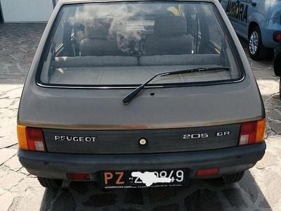 Usata Peugeot 205 49 CV (36 kW) 1984 Berlina
