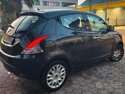Usata Lancia Ypsilon 2012 Nero Utilitaria