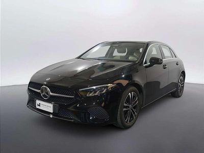 Usata Mercedes A180 AMG Line Premium Plus 116 CV (85 kW) 2023 Nero metallizzato Berlina