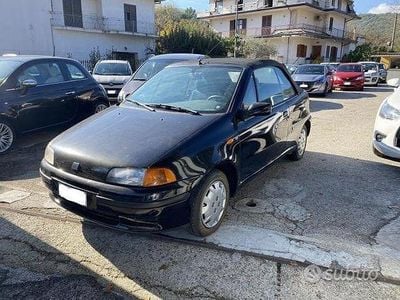 Usata Fiat Punto Cabriolet 67 CV (49 kW) 1998 Nero Cabrio