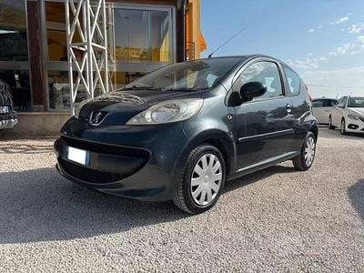 Usata Peugeot 107 54 CV (39 kW) 2008 Nero Utilitaria