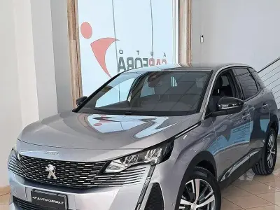 Usata Peugeot 3008 Allure 131 CV (96 kW) 2023 Grigio SUV