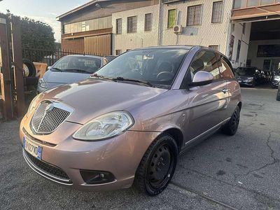Usata Lancia Ypsilon Platinum 69 CV (50 kW) 2011 Lilla Utilitaria