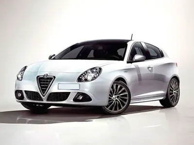 Usata Alfa Romeo Giulietta Distinctive 140 CV (102 kW) 2012 Bianco Utilitaria