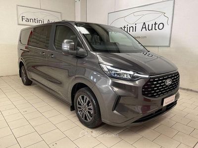 Usata Ford Tourneo Titanium 150 CV (110 kW) 2025 Gray Monovolume