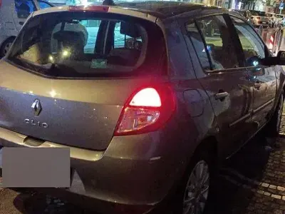 Usata Renault Clio II LE 85 CV (62 kW) 2010 Berlina