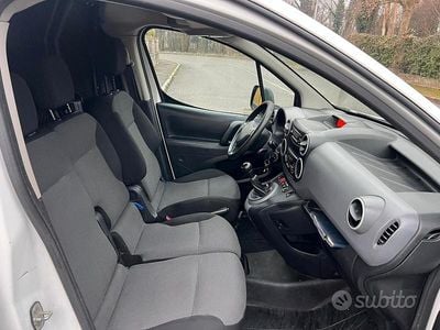 Bianco Usata 2017 Peugeot Partner Monovolume | 8900 € (Ottimo prezzo)