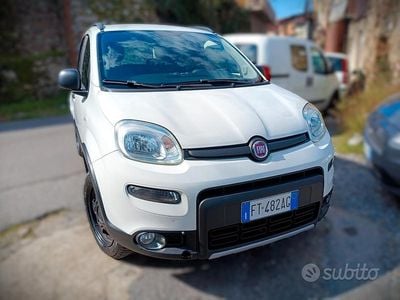 Usata Fiat Panda 4x4 S 95 CV (69 kW) 2018 Bianco Utilitaria