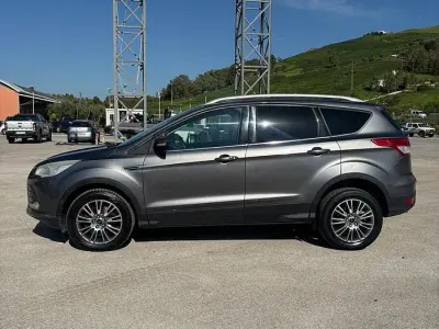 Usata Ford Kuga Titanium 140 CV (102 kW) 2014 Grigio SUV