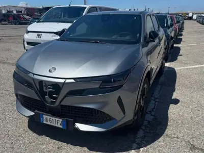 Usata Alfa Romeo GT Junior 145 CV (106 kW) 2025 Grigio scuro / metallizzato SUV