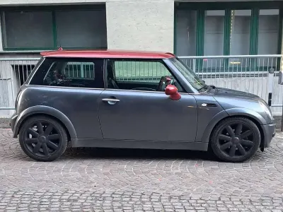 Usata Mini Cooper 116 CV (85 kW) 2004 Grigio Utilitaria