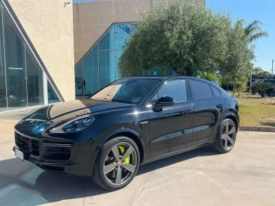 Usata Porsche Cayenne Turbo S 551 CV (405 kW) 2019 Nero SUV