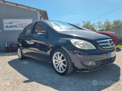 Usata Mercedes B150 95 CV (69 kW) 2006 Nero Monovolume