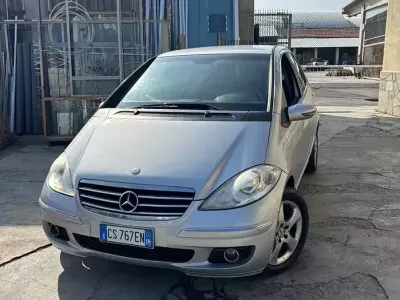 Usata Mercedes A180 Elegance 109 CV (80 kW) 2006 Grigio Berlina